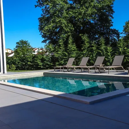 וילה Jacky In For 8 People With Private Pool Just 900 Meters From Sea *