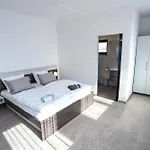 Jacky In For 8 People With Private Pool Just 900 Meters From Sea * Πόρετς